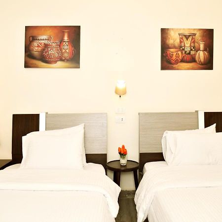 Pyramids Shadow Hotel Кайро Екстериор снимка