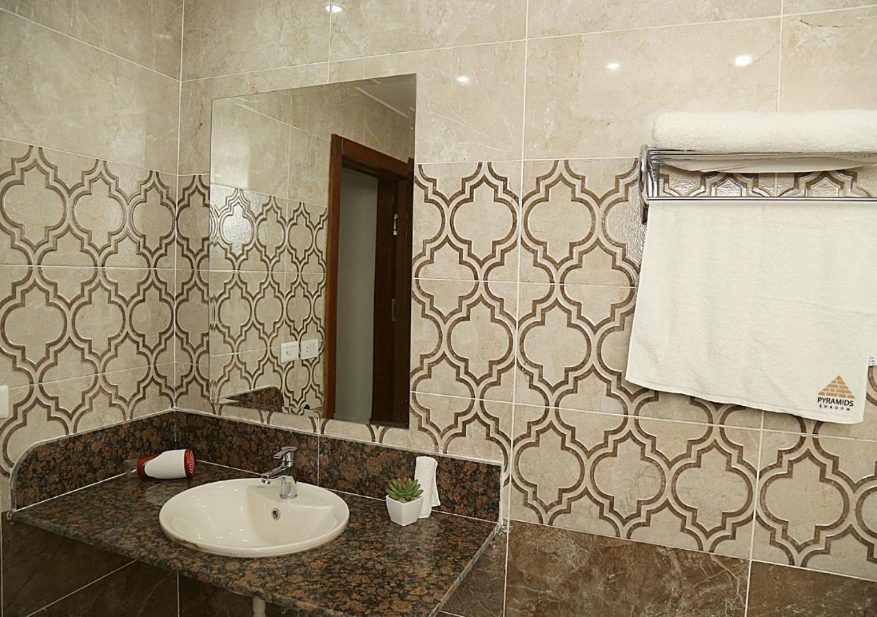Pyramids Shadow Hotel Кайро Екстериор снимка
